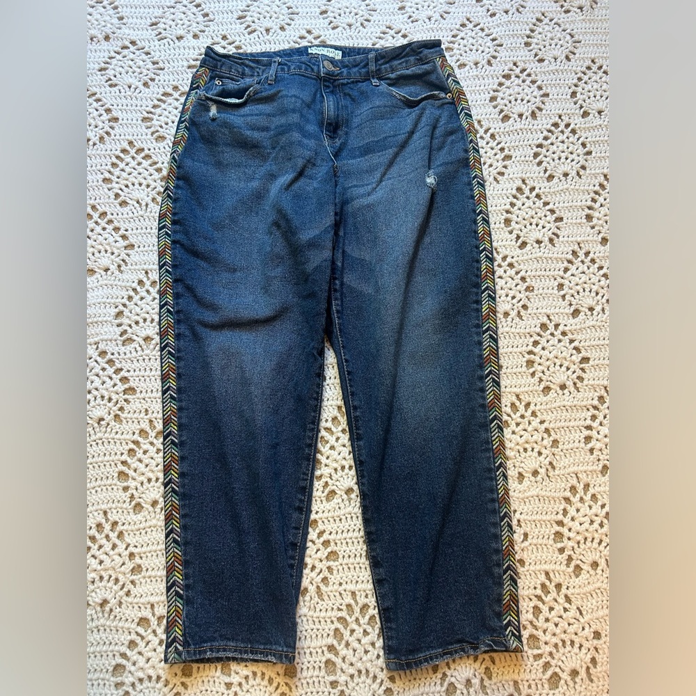 Women’s Knox Rose  12 Cropped Jeans Distressed Bohemian Embroidered Edge Hippie